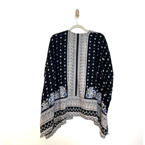 Angie Black White Bandana Print Kimono Sz Medium Boho Festival Beach Western NWT - Picture 2 of 6